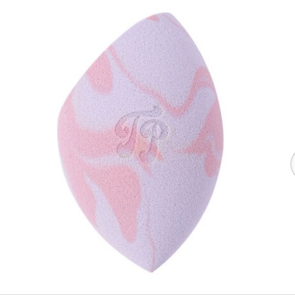 BH Cosmetics X Iggy Totally Plastic Stay Pressed Sponge w/Case - Picture 4 of 6